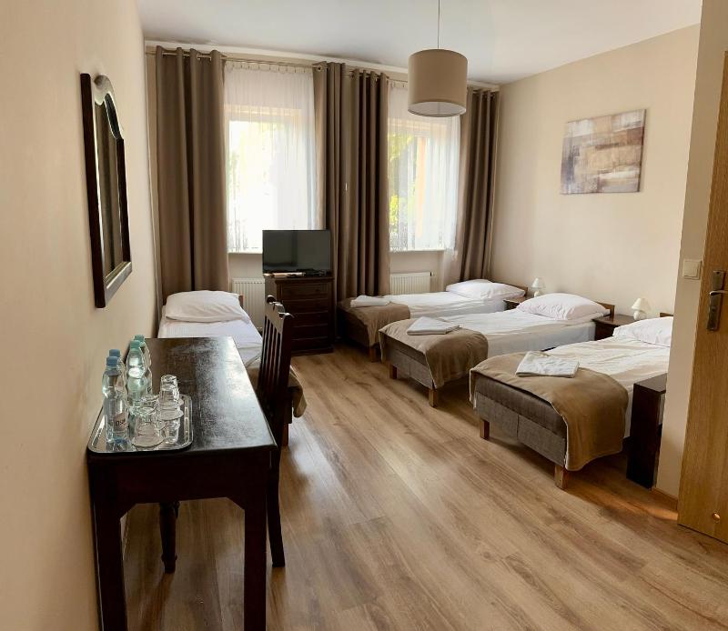 Quadruple Room image 4