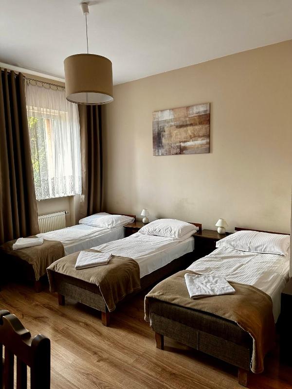 Quadruple Room image 3