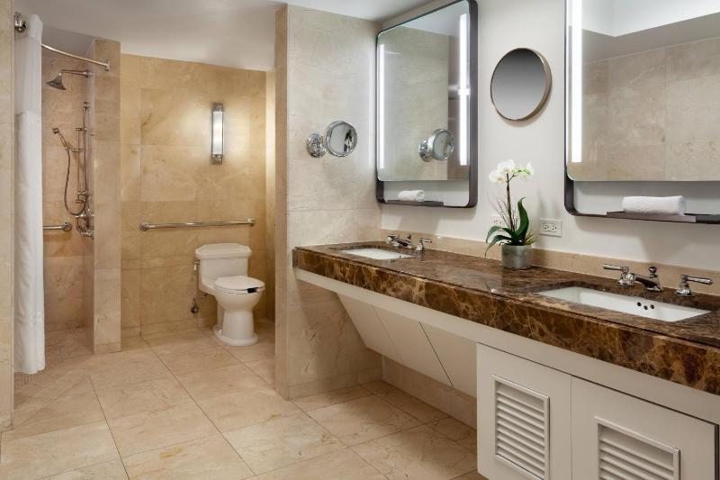 King Room with Intracoastal View image 2