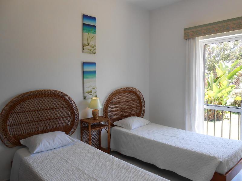 One-Bedroom Apartment image 4