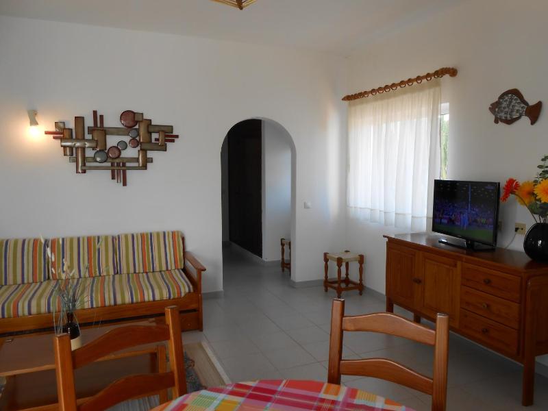One-Bedroom Apartment image 1