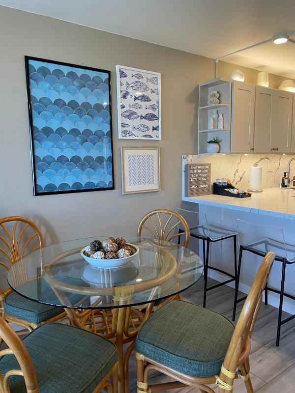 DELUXE PANORAMIC OCEAN VIEW - Dual AC - RENOVATED - FULLY EQUIPPED - SELF MGMT FREE PARKING - image 42