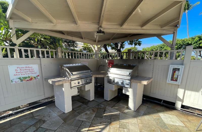 DELUXE PANORAMIC OCEAN VIEW - Dual AC - RENOVATED - FULLY EQUIPPED - SELF MGMT FREE PARKING - image 12
