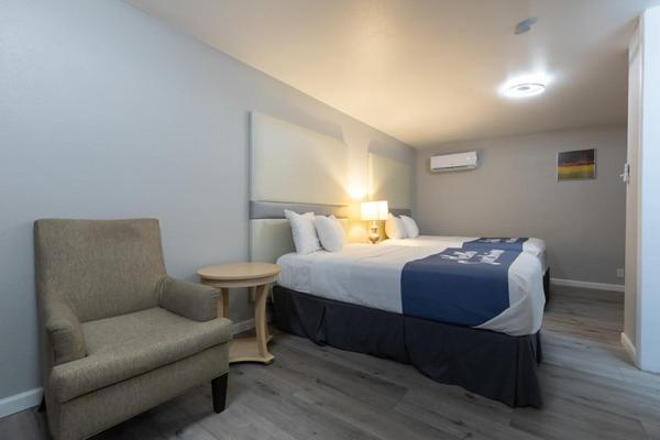 Deluxe Room image 1