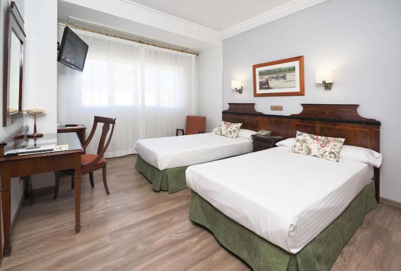 Superior Double Room with Balcony image 1