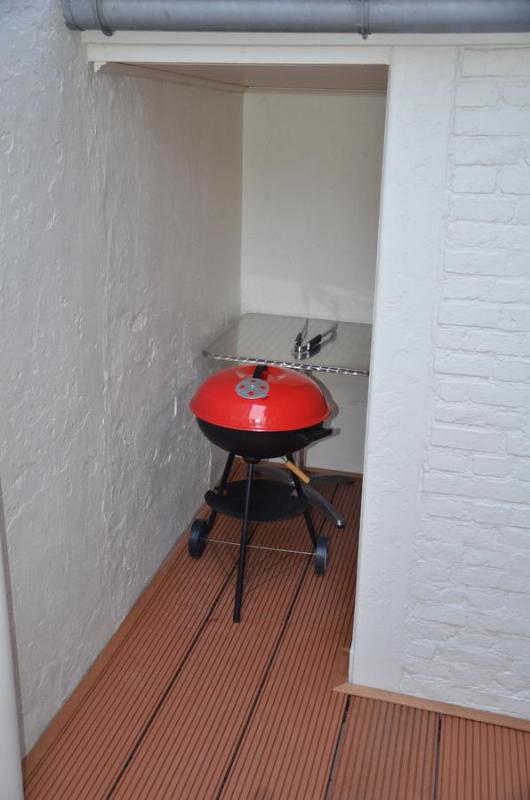 One-Bedroom Apartment image 2