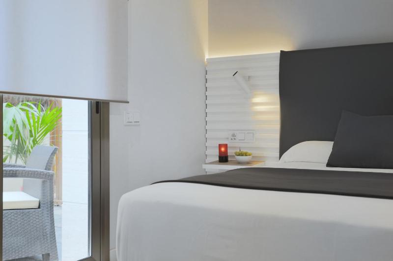 Hotel Sitges - image 4