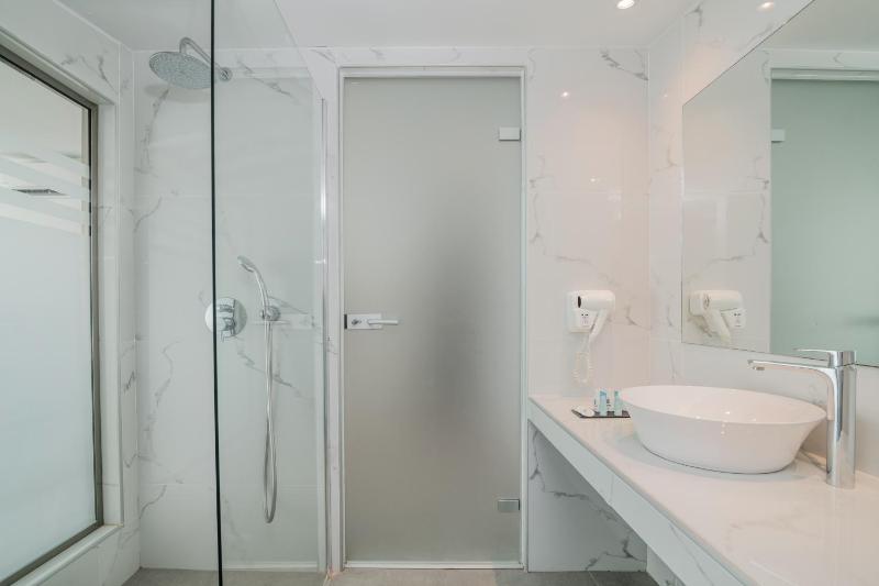 Deluxe Junior Suite image 4