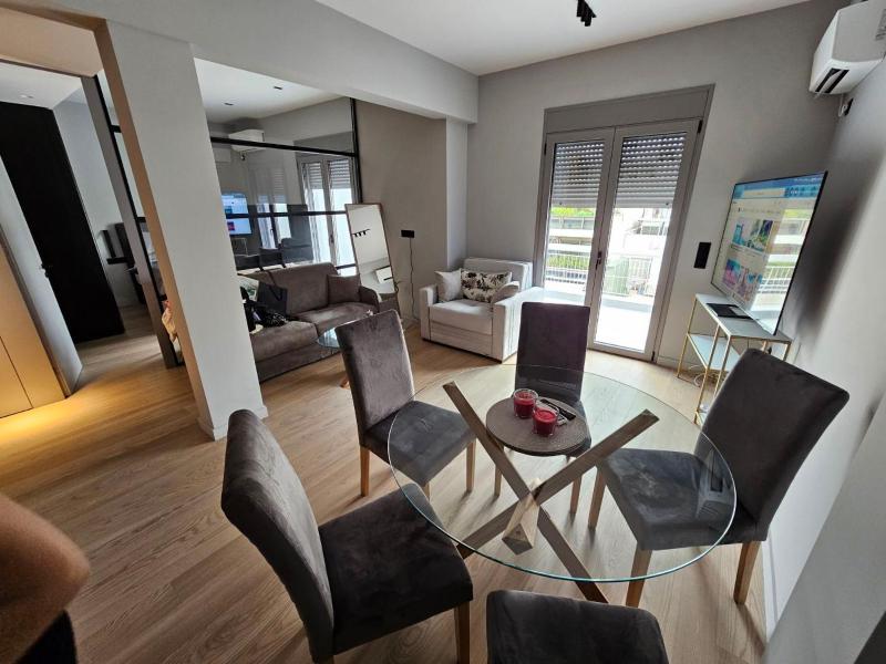 One-Bedroom Apartment image 1