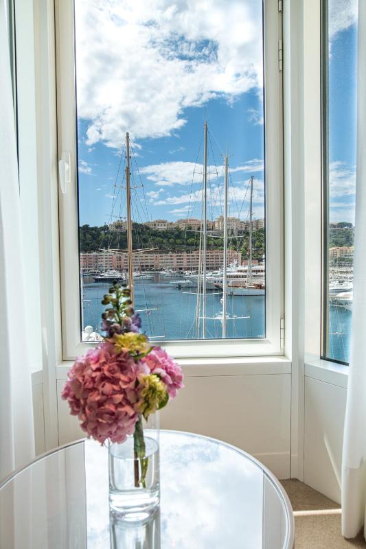 Junior Suite - Harbor view image 1