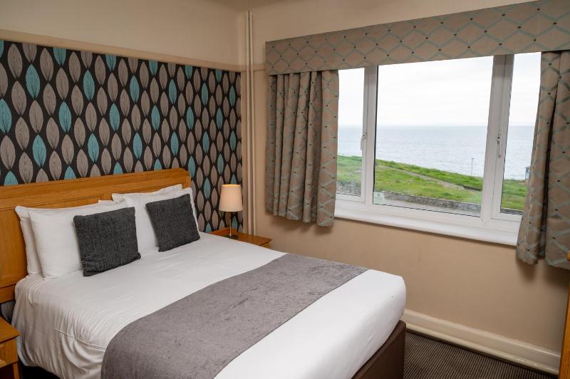Double Room with Sea View image 4