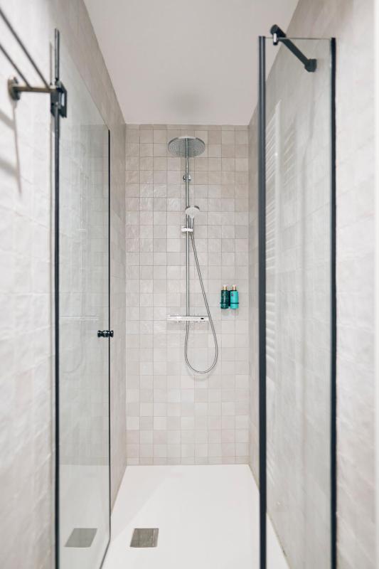 Superior Three-Bedroom Apartment - Penthouse image 2