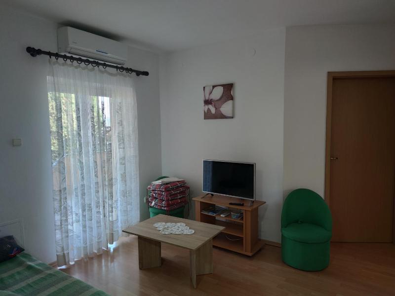 Apartments Dijana - image 8