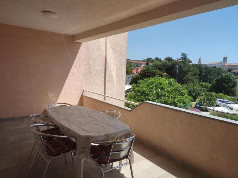 Apartment with Garden View image 2