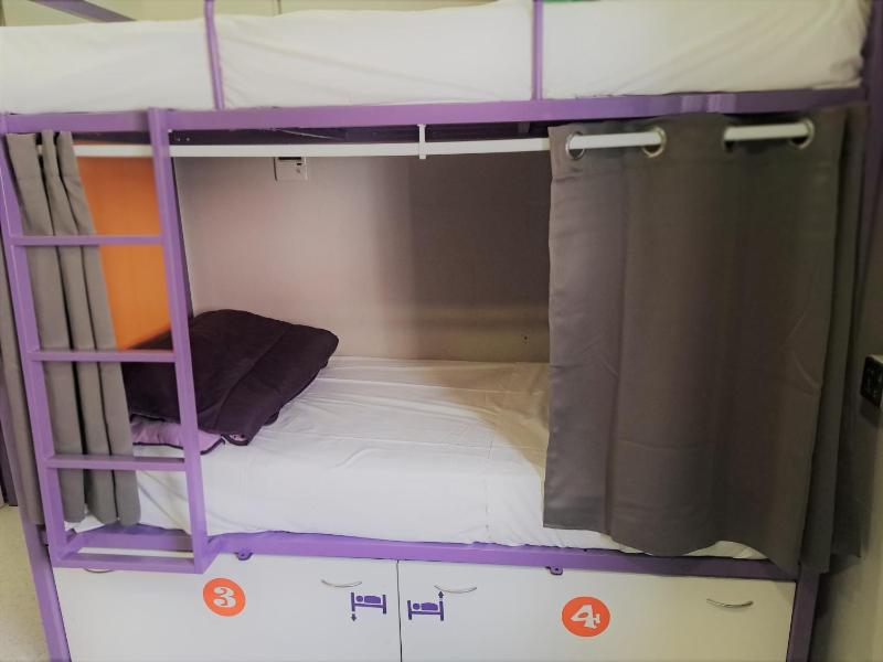 Economy Quadruple Room with Shared Bathroom image 4