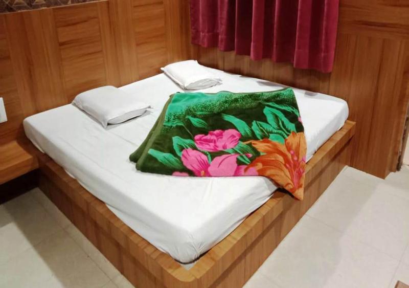Satyam 2 Min. Walking Distance from Dargah - image 10