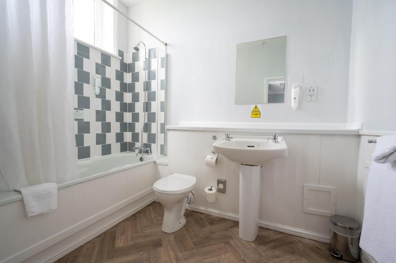 Single Room image 2