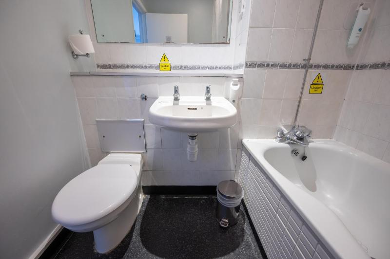 Double Room with Garden View image 3