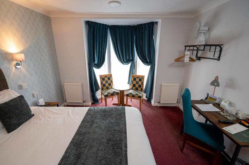 Double Room with Garden View image 4