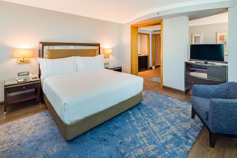 Junior Suite image 2