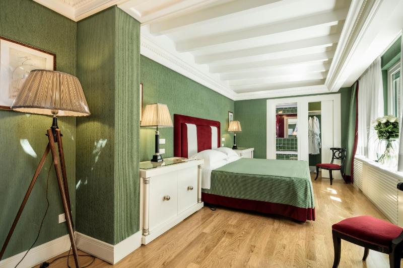Junior Suite With Private Garden image 1