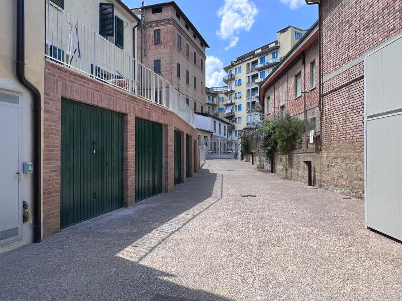 Locanda Castellini-private parking - image 31