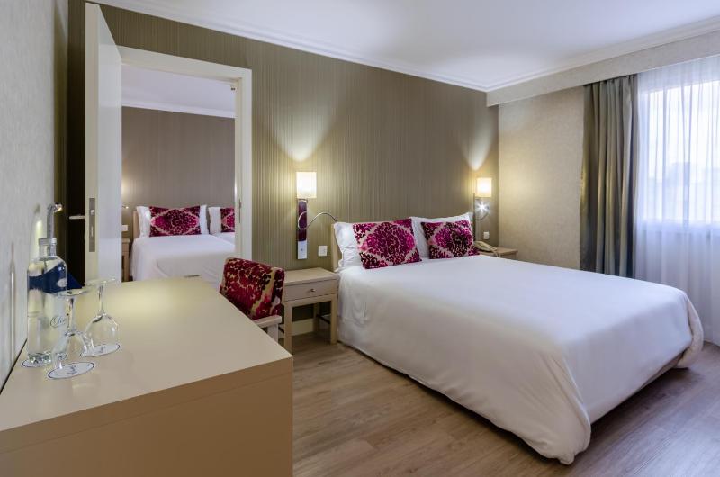 Double or Twin Room (3 Adults) image 1