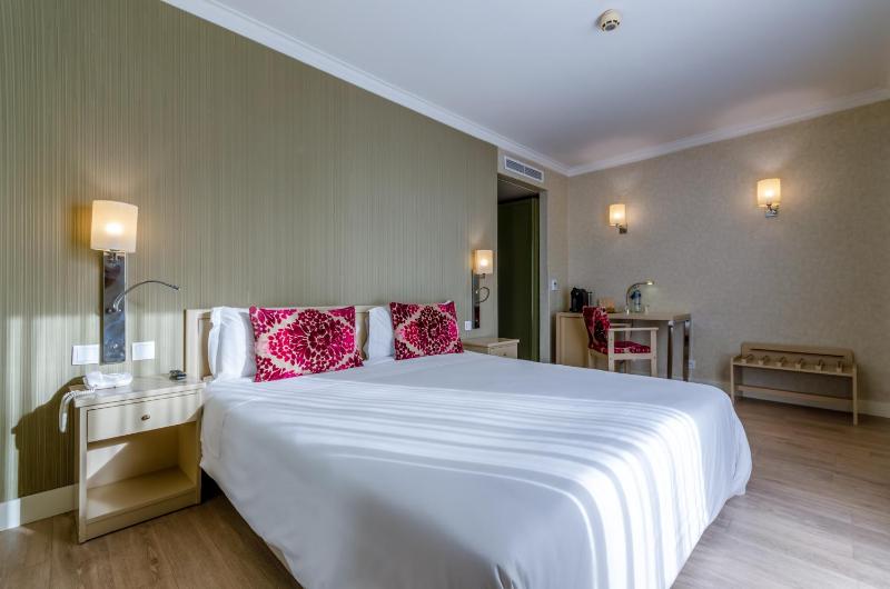 Double or Twin Room image 1