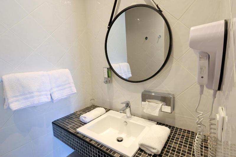 Comfort Double Room with balcony  image 3