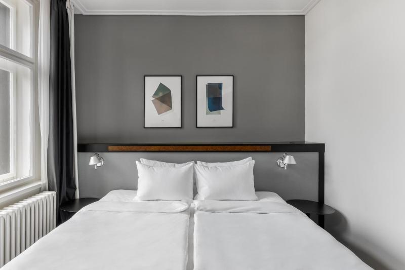 Extra Large Room with Sofa Bed image 1
