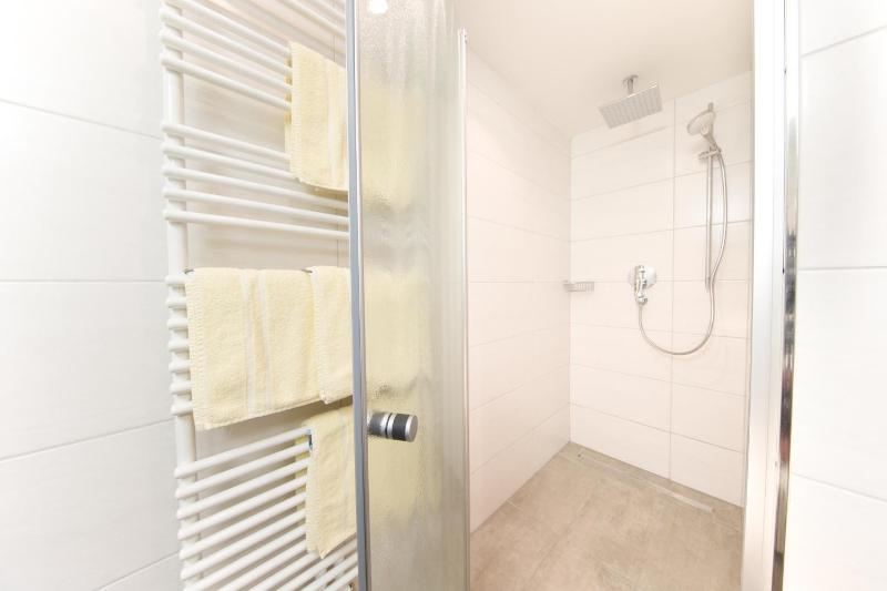 Single Room image 2