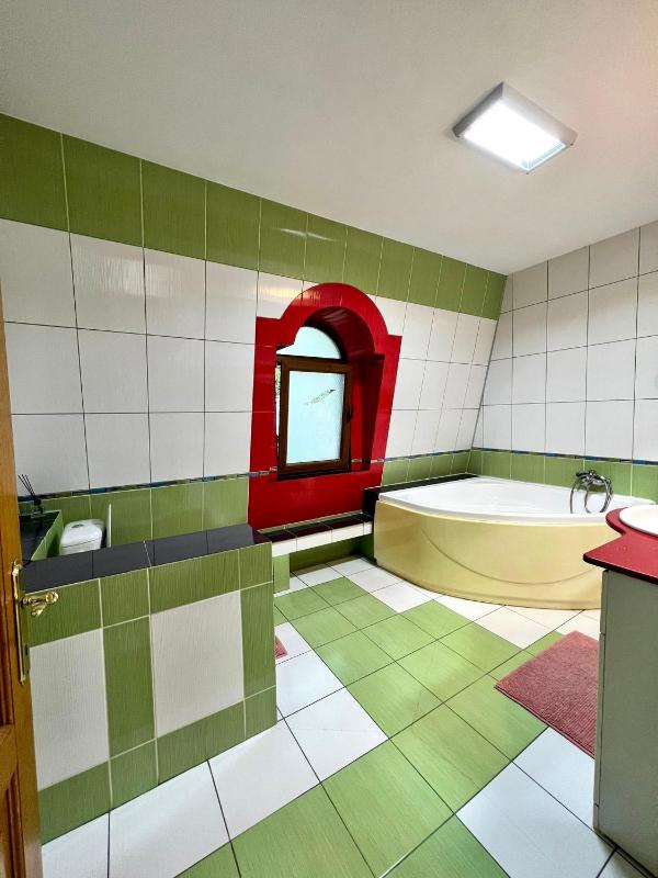 One-Bedroom Apartment with Terrace image 3