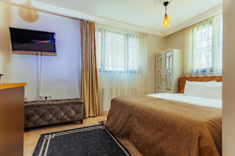 Double Room with Private Bathroom image 3