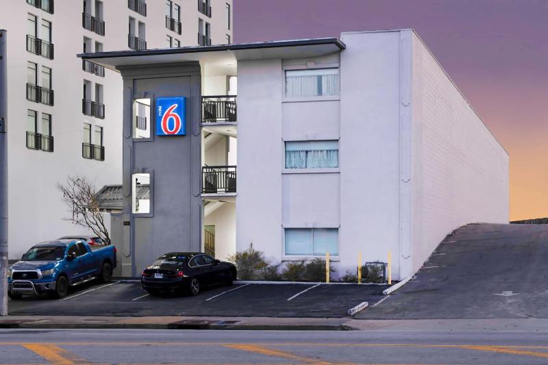 Motel 6 Atlanta Ga - Midtown - image 37