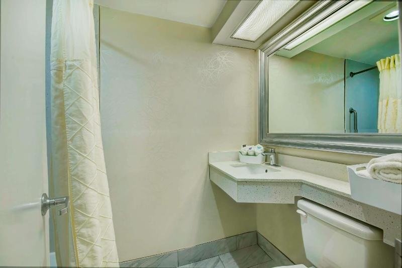 Motel 6 Atlanta Ga - Midtown - image 26