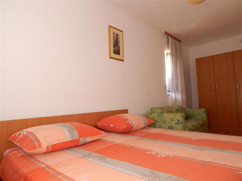 One-Bedroom Apartment with Terrace image 2