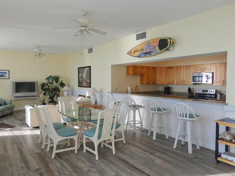 White Surf 306 - image 12