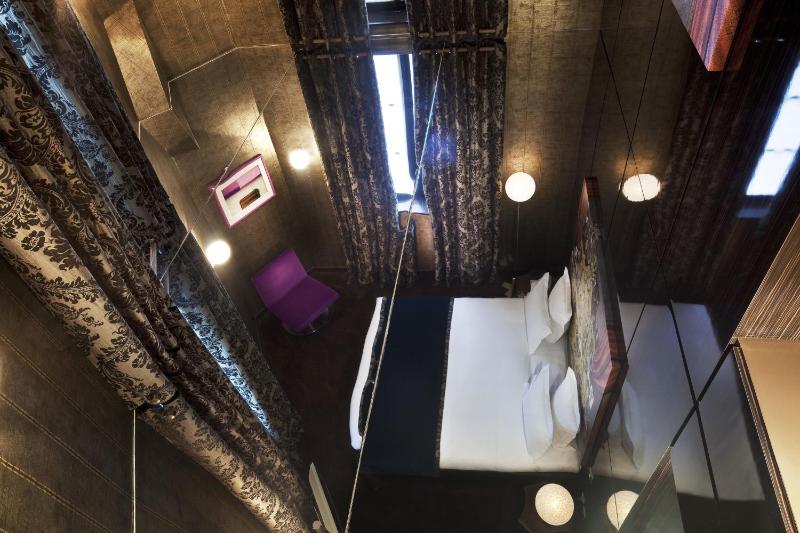 Superior Double Room image 3