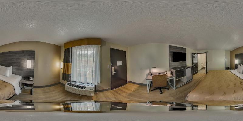 King Room - Non-Smoking image 2