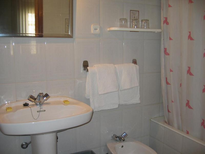 Triple Room image 2
