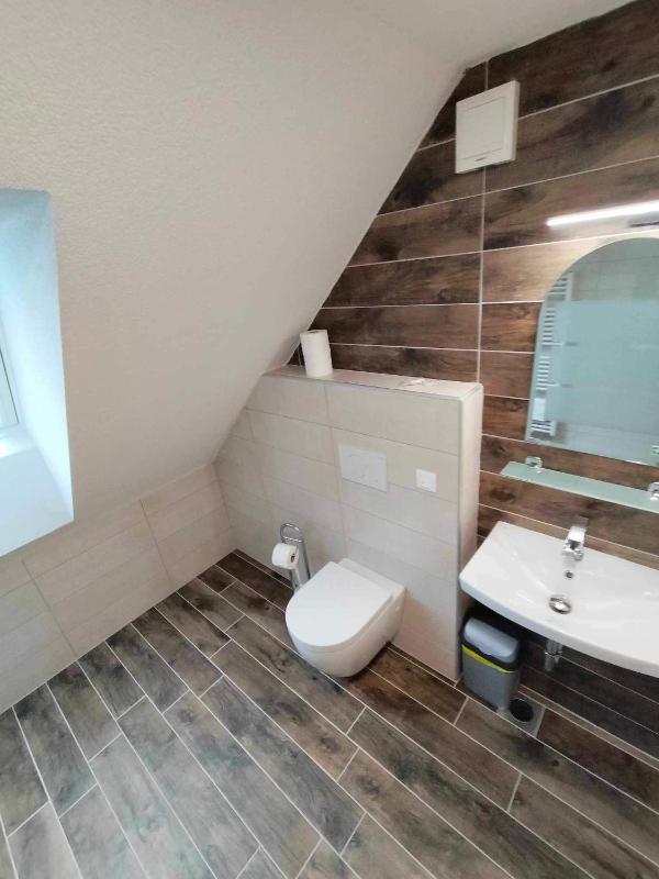 One-Bedroom Apartment image 4