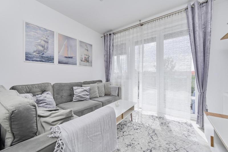 Spacious Apartment suitable for Remote Work with Balcony & Parking by Noclegi Renters - image 23