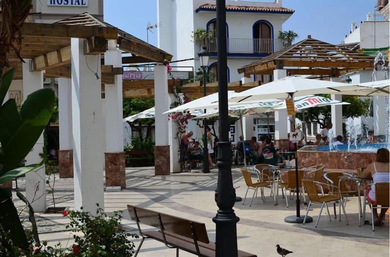 Estudio Jimena Calahonda en el centro de Nerja - image 12