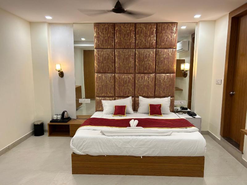 Hotel Cosmopolitan Rooms & Banquet - image 33