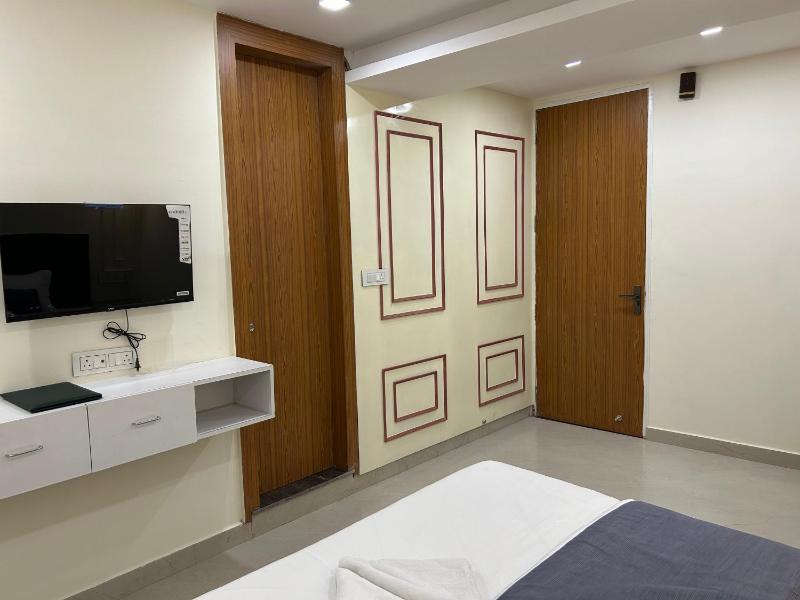 Hotel Cosmopolitan Rooms & Banquet - image 21