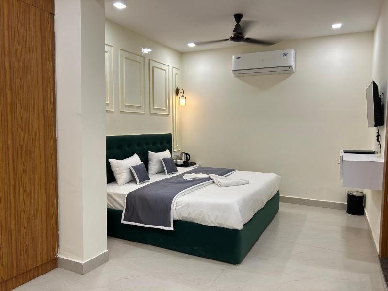 Hotel Cosmopolitan Rooms & Banquet - image 13