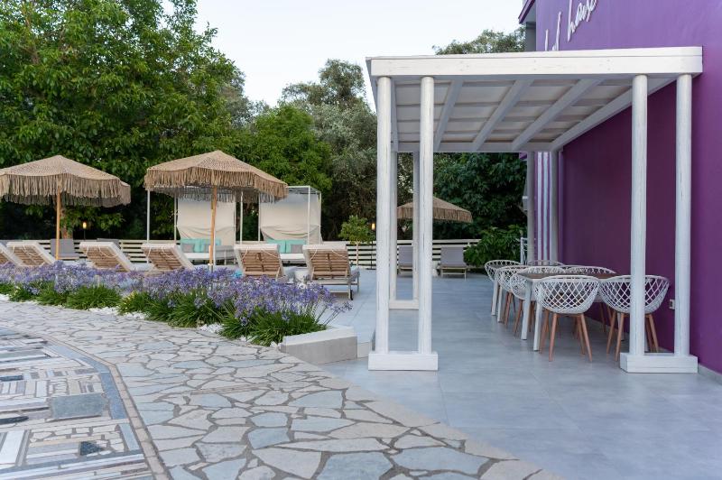 Ideal House - image 17
