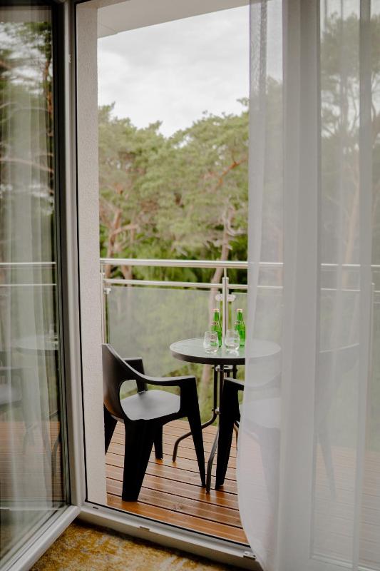 Double Room with Balcony image 4