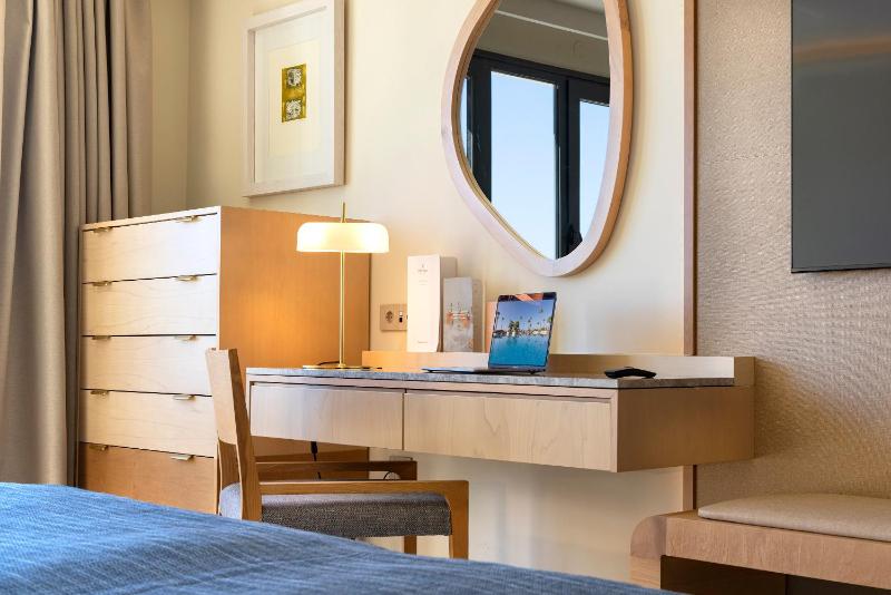 Double Room image 4