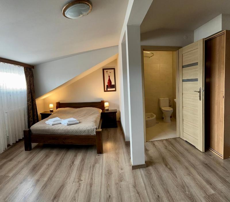 Deluxe Double Room image 3